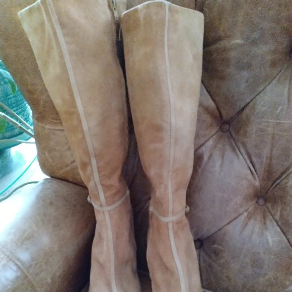 BCBGMAXAZRIA Tan Suede Boots - Picture 14 of 14